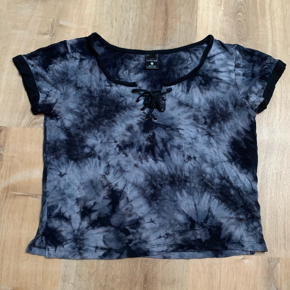 ZUMIEZ EMPYRE TIE DYE CROP TOP LACE UP